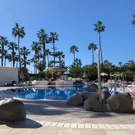 Altamira Family El Duque אדחה